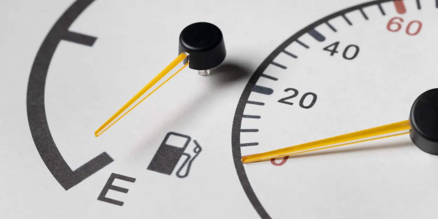 Understanding Rental Car Fuel Policies: Full-to-Full vs. Prepaid Fuel – Which One Saves You More?