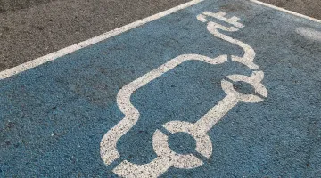 electric-vs-gas-car-rental