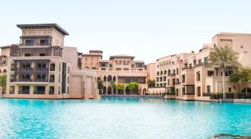 hotel-image-with-pool.webp